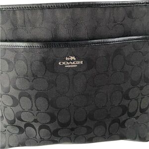 Authentic Signature Coach Crossbody.  EUC